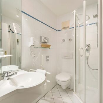 Bathroom in the classic single room at Hotel Der Westerhof