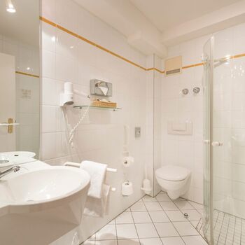 Bad im Komfort Doppelzimmer im Hotel Der Westerhof