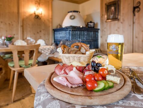 Brotzeit im Bauernstüberl